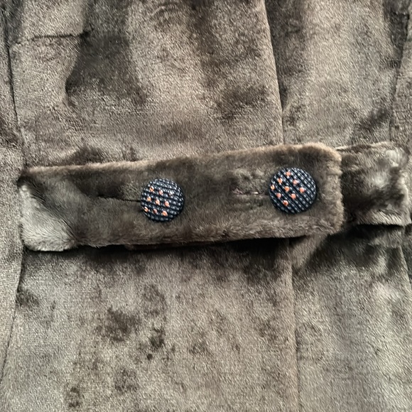 Wales of London Vintage Woman’s coat. Beautifully stylish from the 1960’s. - Picture 12 of 13